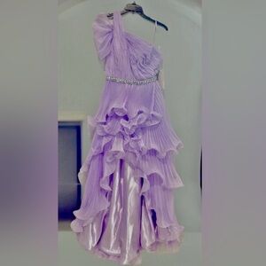 MAC DUGGAL 49696 
Lilac beaded waist pleated ruffle tiered prom dream gown Sz 2